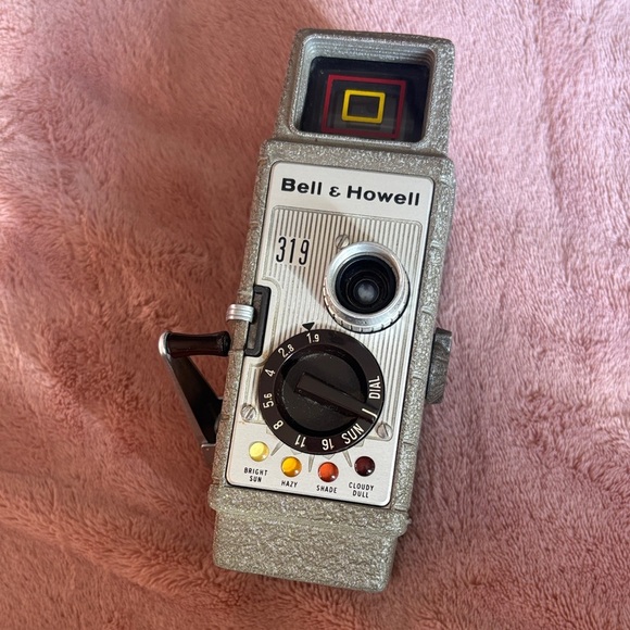 Bell & Howell Vintage Gray Camera with Brown Case - Picture 3 of 7